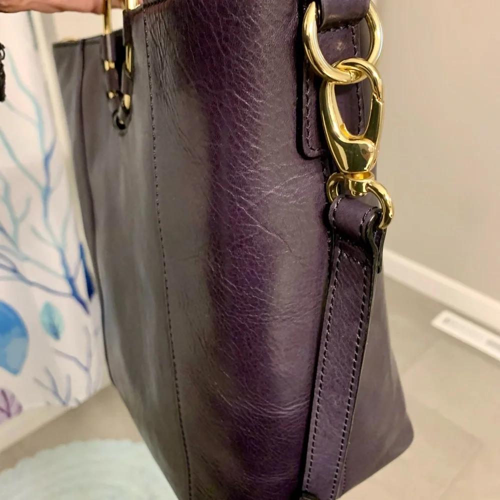 Tignanello Navy NWT Leather Italian Purse - Picture 8 of 11